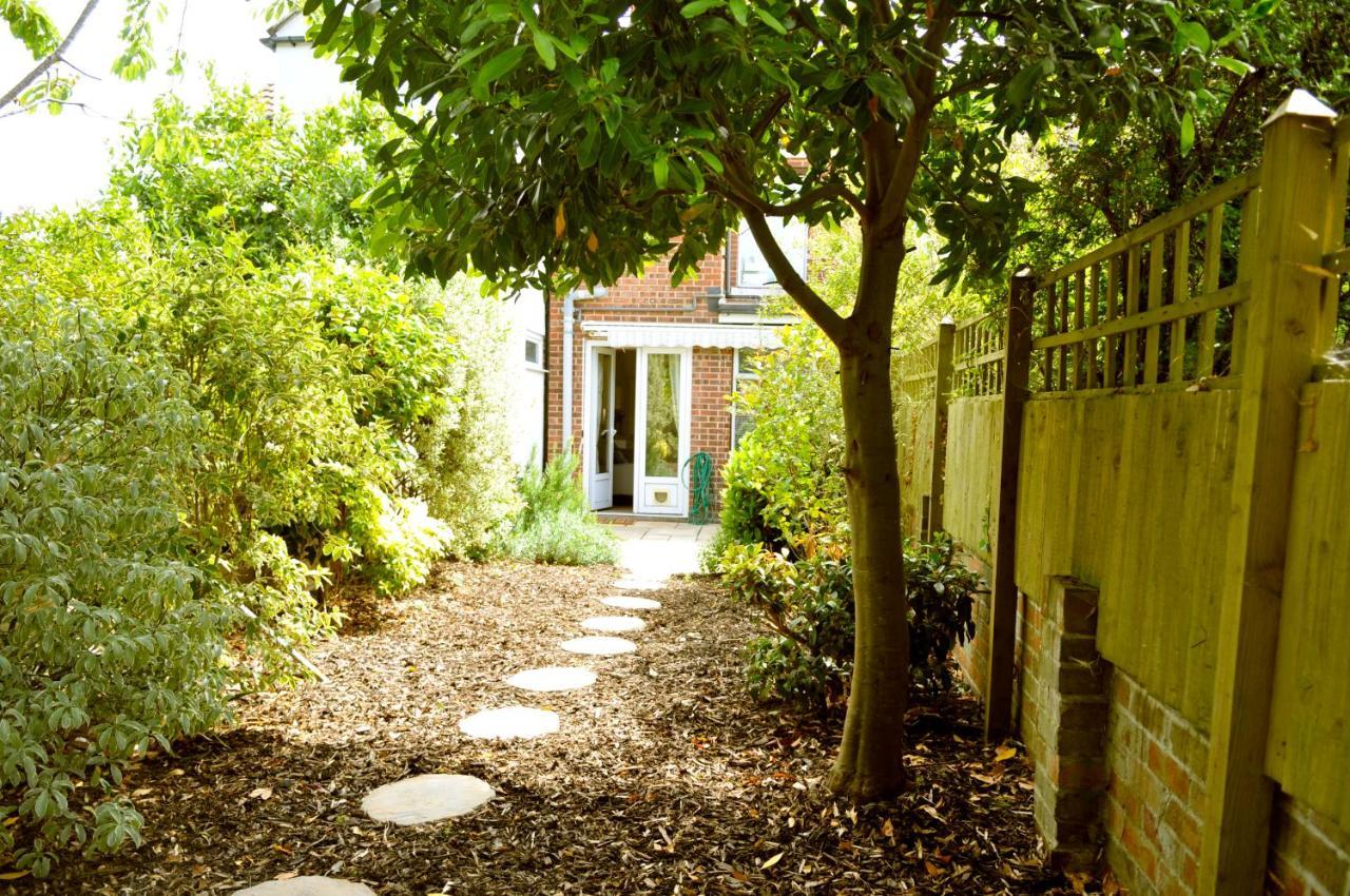 Little Lane Villa Alverstoke Exterior photo